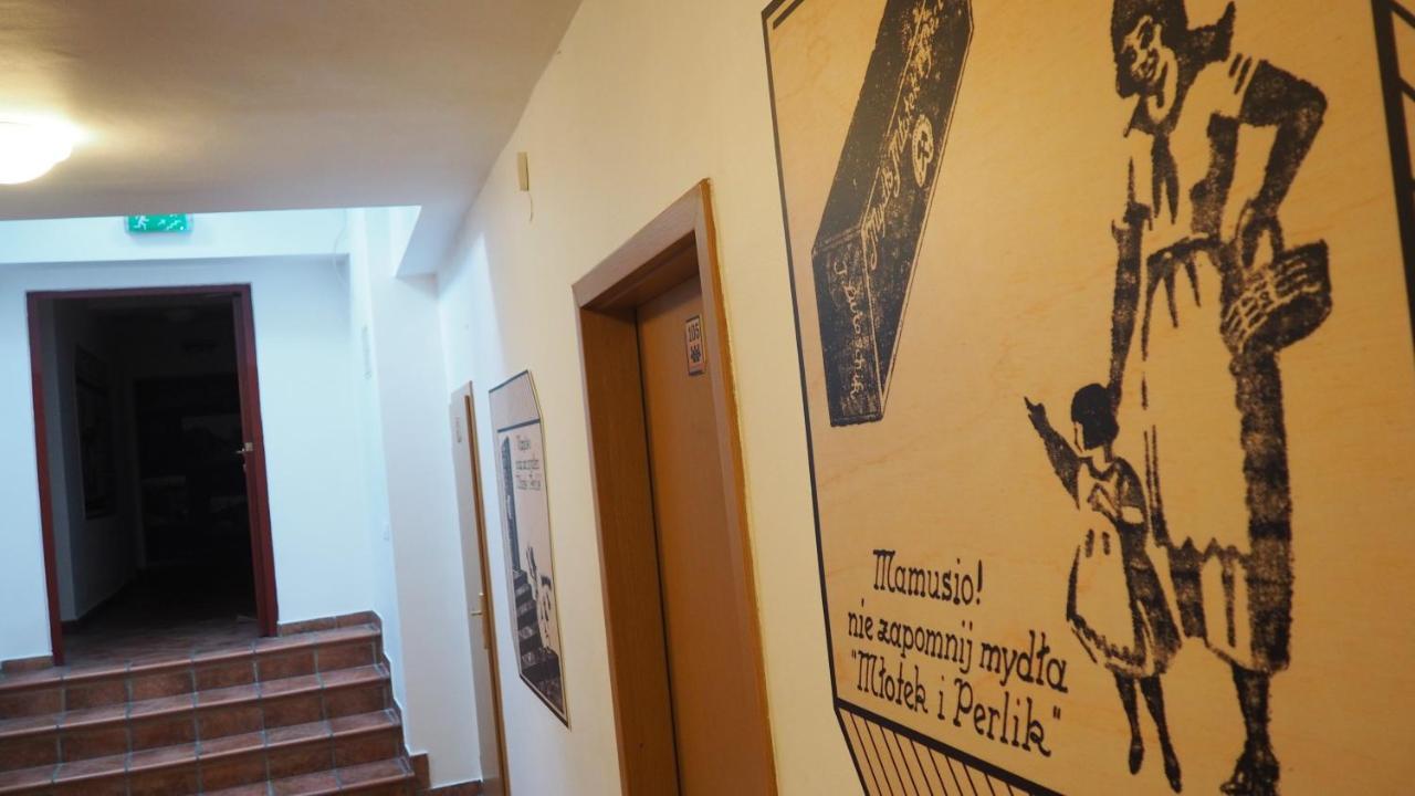 Hostel Mlotek I Perlik Tarnowskie Gory Exterior photo